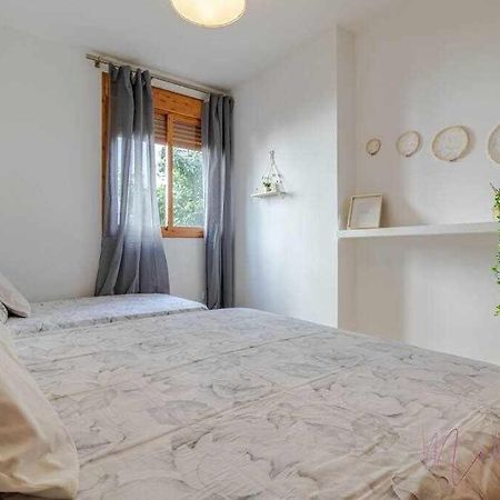 Apartamento 4 En Estadio Sevilla 8 Plazas Y Metro Bagian luar foto