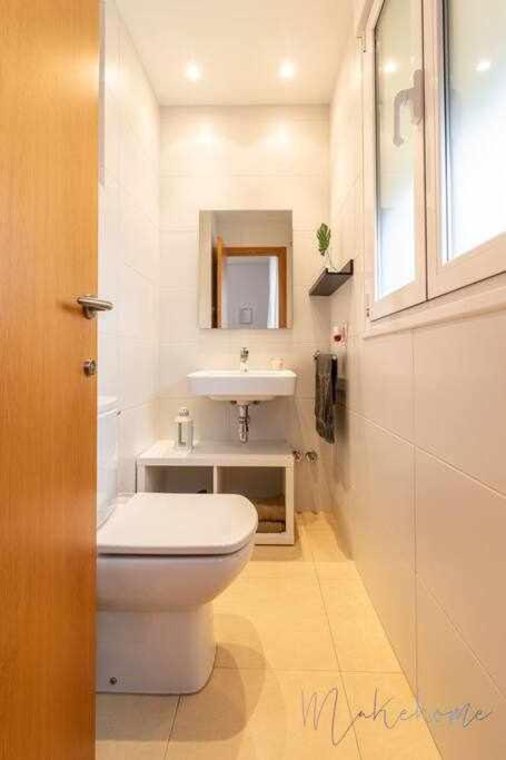 Apartamento 4 En Estadio Sevilla 8 Plazas Y Metro Bagian luar foto