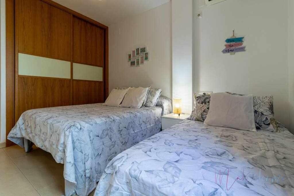 Apartamento 4 En Estadio Sevilla 8 Plazas Y Metro Bagian luar foto