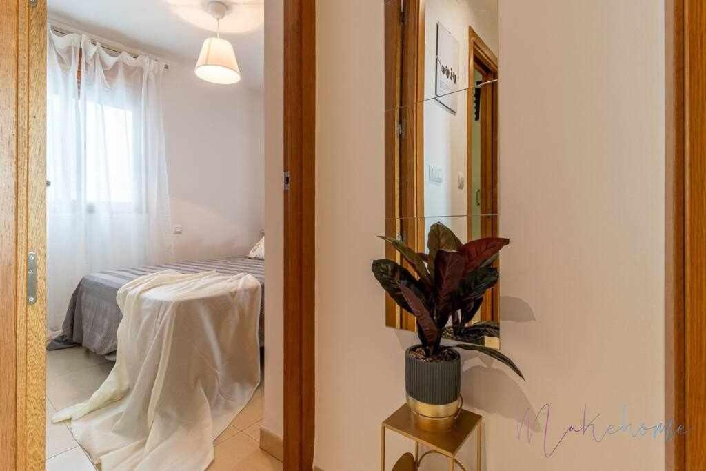 Apartamento 4 En Estadio Sevilla 8 Plazas Y Metro Bagian luar foto